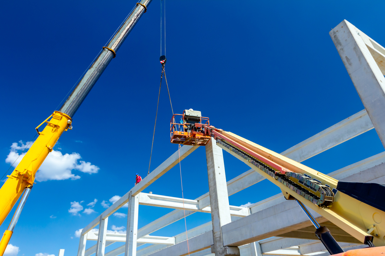 5 Different Heavy Construction Equipment Types and How They