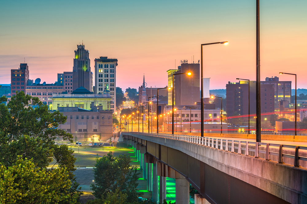 Youngstown, Ohio, USA downtown skyline at dsuk.